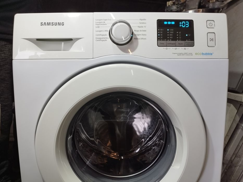 Máquina de lavar roupa