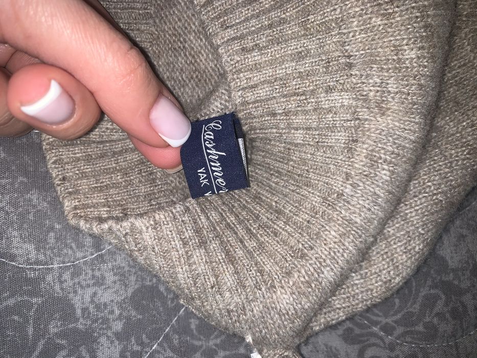 Берет на девочку в составе шерсть