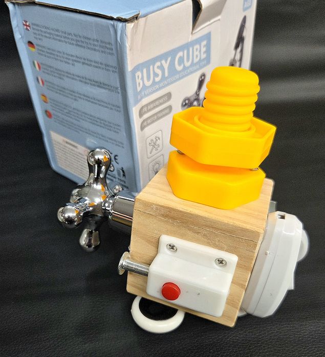 Busy Cube – cubo de atividades e estimulação sensorial