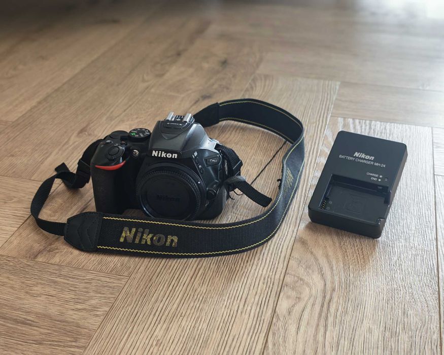 Lustrzanka Nikon D5600 body najtaniej wifi dotykowy ekran