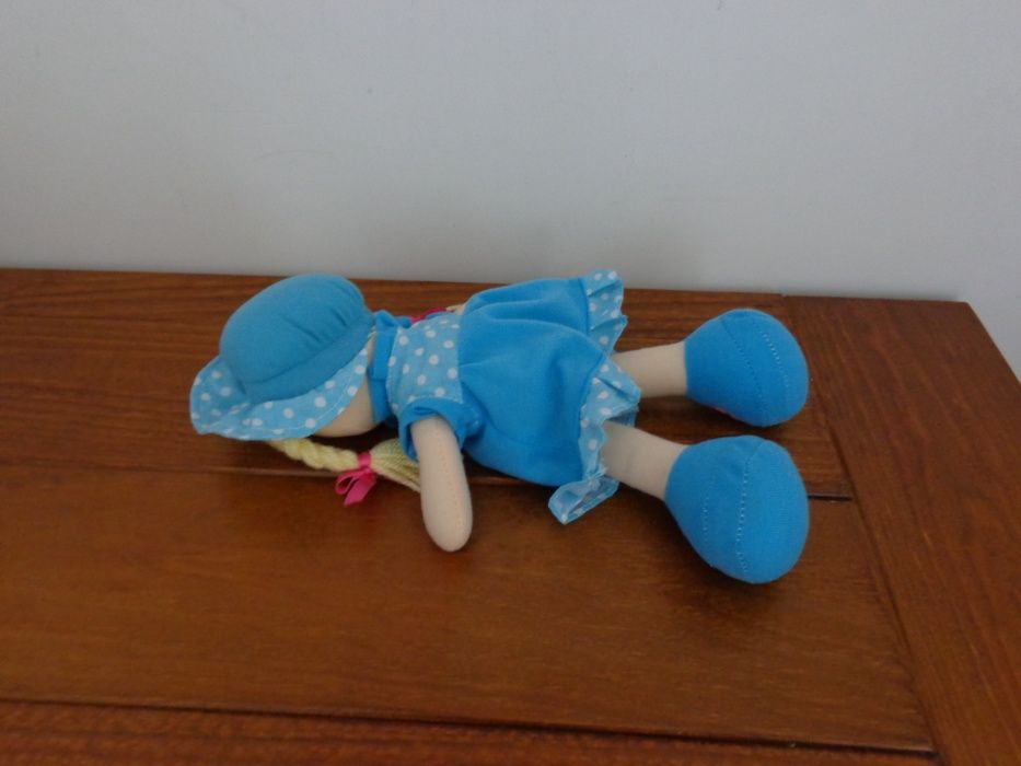 Boneca em tecido