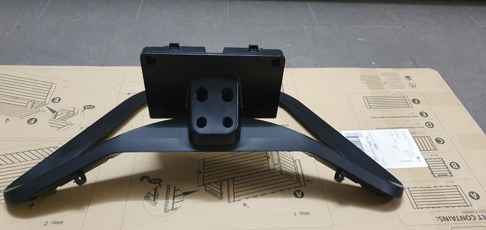 Stojak pod TV LG