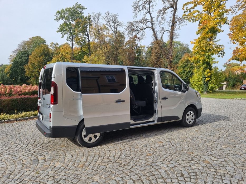 Wynajem busów 9 osobowych