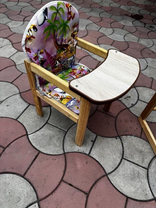 Столик со стульчиком для кормления