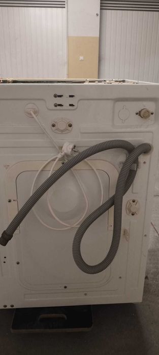 Máquina de lavar roupa (nova)