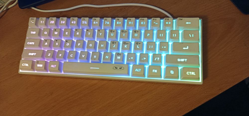 Xbox One x  de 1T + teclado mecânico