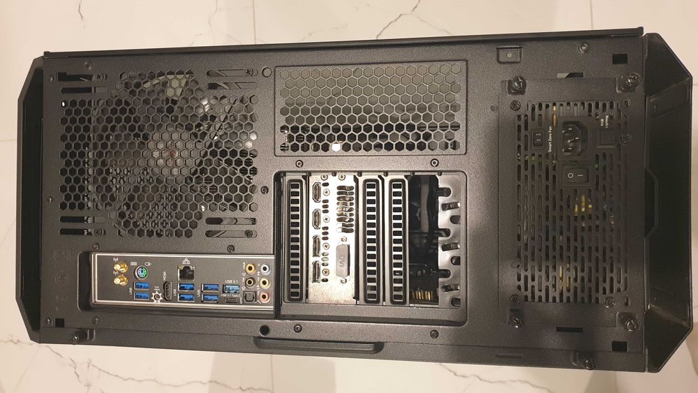 Dobry PCet (ROGstrix 1070 DDR4 16gb, Ryzen 1800x, TaiChi x470, SSD..