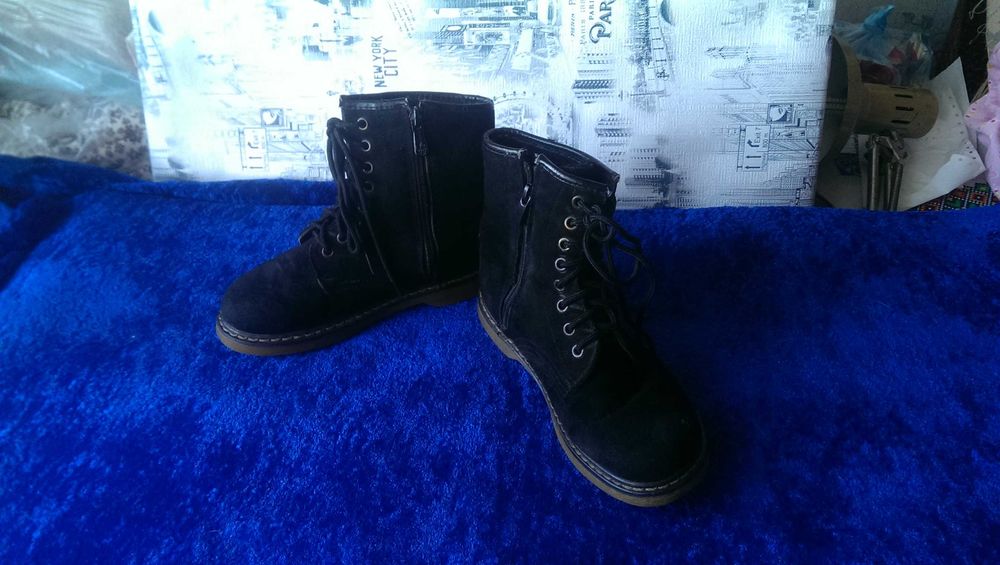 Замшевые ботиночки Fashion 36р в прекрасном состоянии