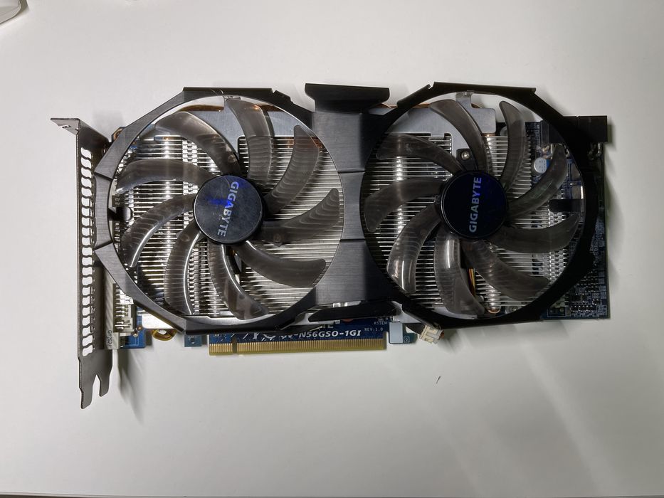 Відеокарта Gigabyte GTX 560 1GB Windforce (GV-N56GSO-1GI) Б/В