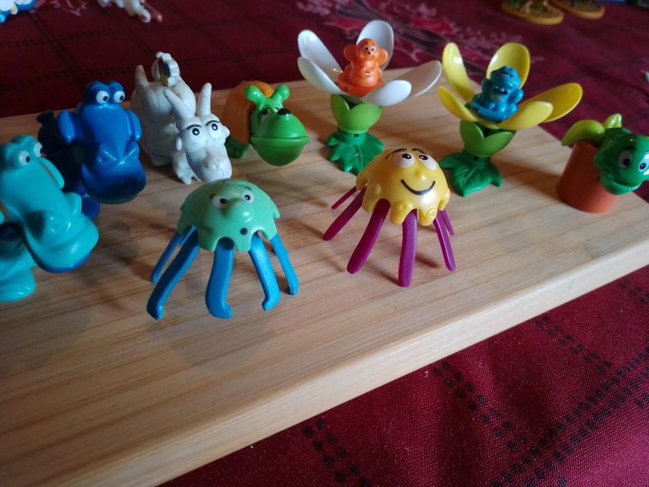 Colecção de 110 brindes do Kinder