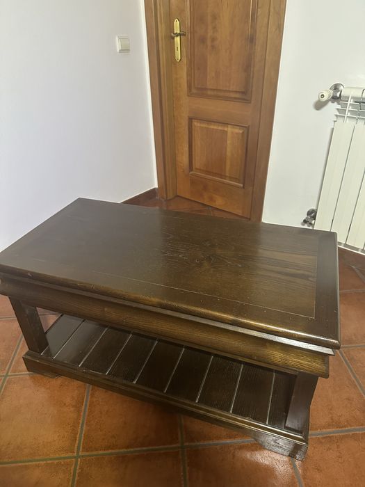 Mesa de Madeira (Castanho)