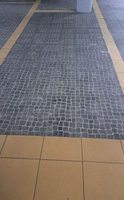 Estacionamento moto em Almada