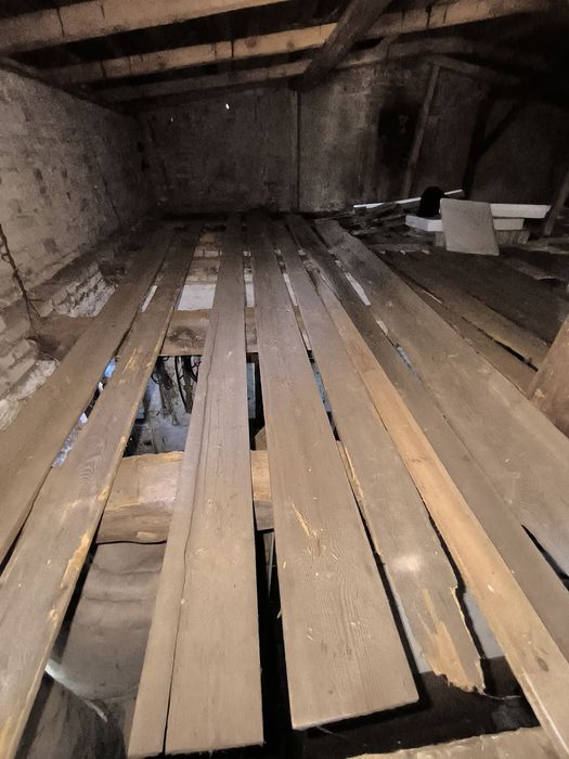 Stare deski ze stodoły, różne długości