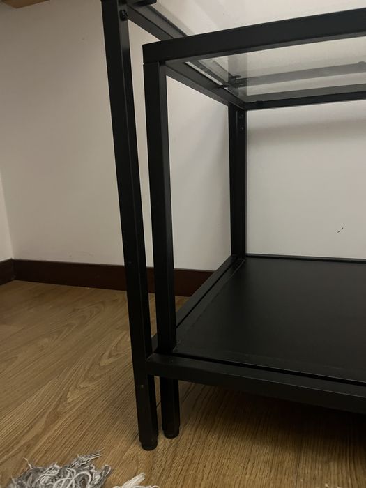 Mesas de apoio em metal preto