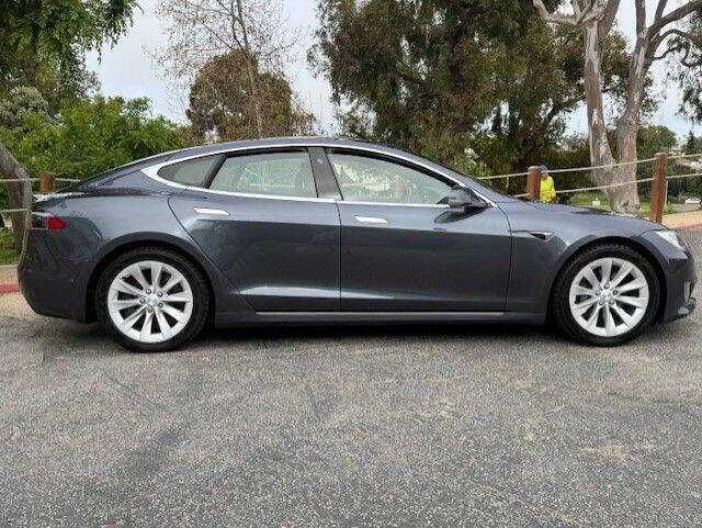 Tesla Model S 75D 2017