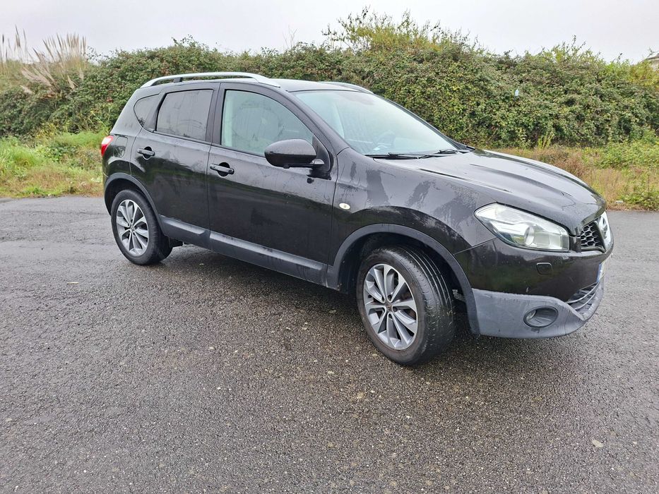 nissan qashqai com pele e teto