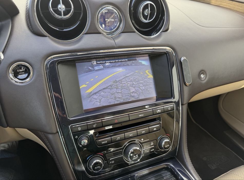 Jaguar XJ Portfolio