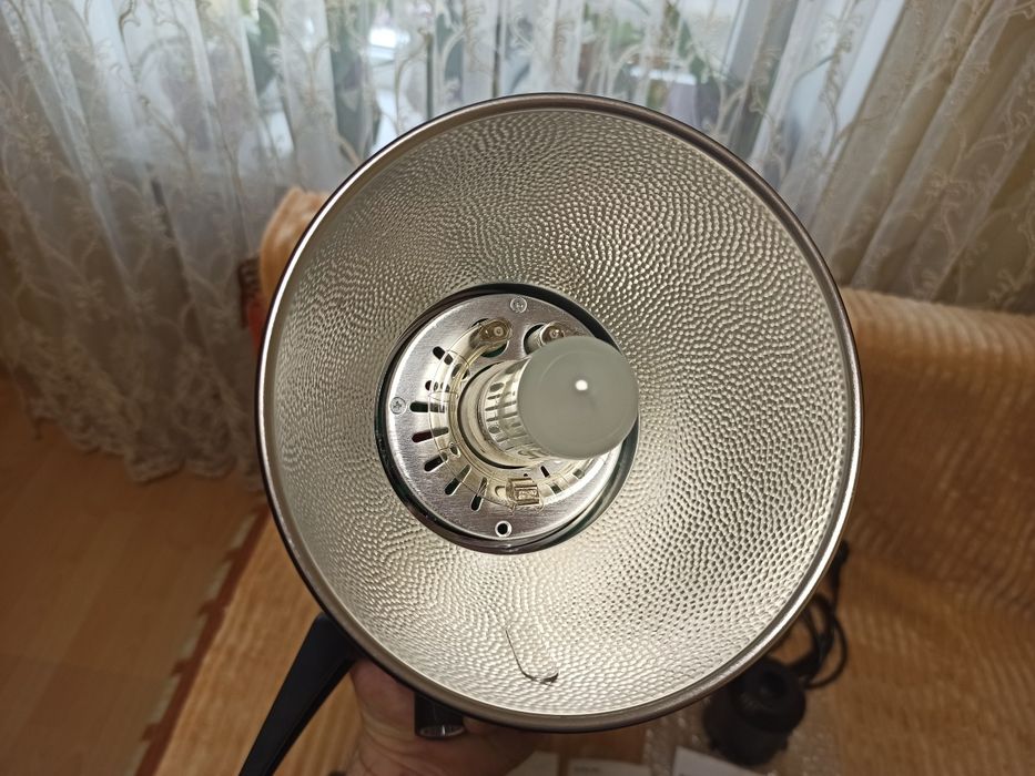 Студійне світло, Godox sk 200ii,  синхронізатор, стійка,комплект,