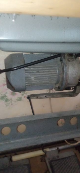 Продам швейную машинку