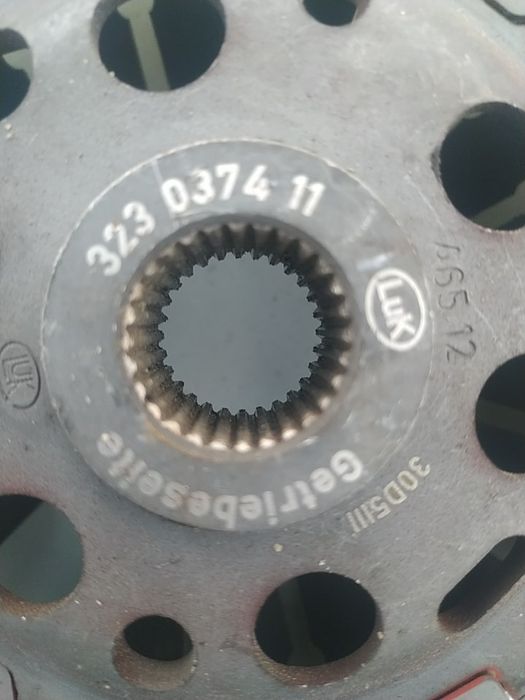 Кошик зчеплення для автомобіля гольф4