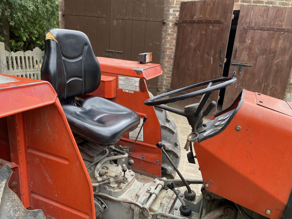 Ciagnik rolniczy MASSEY FERGUSON 255