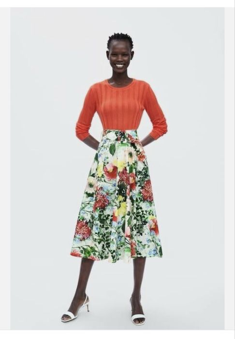 Спідниця ZARA в квітковий принт. Розмір М. Стан нової речі.