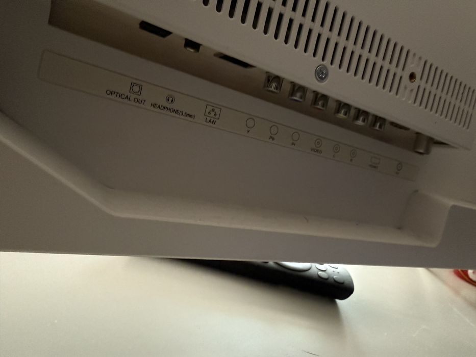 Телевізор kivi 32fr55wu