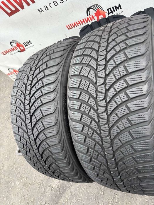 Шини 245/40 R19 пара Kumho  2023p зима 7,4мм