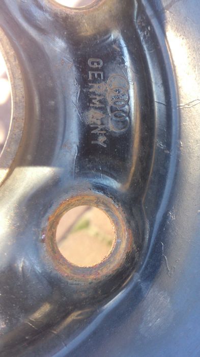 Koła zimowe z oryginalnymi kołpakami audi A4 b6 b7, A6 c5 205/55/16