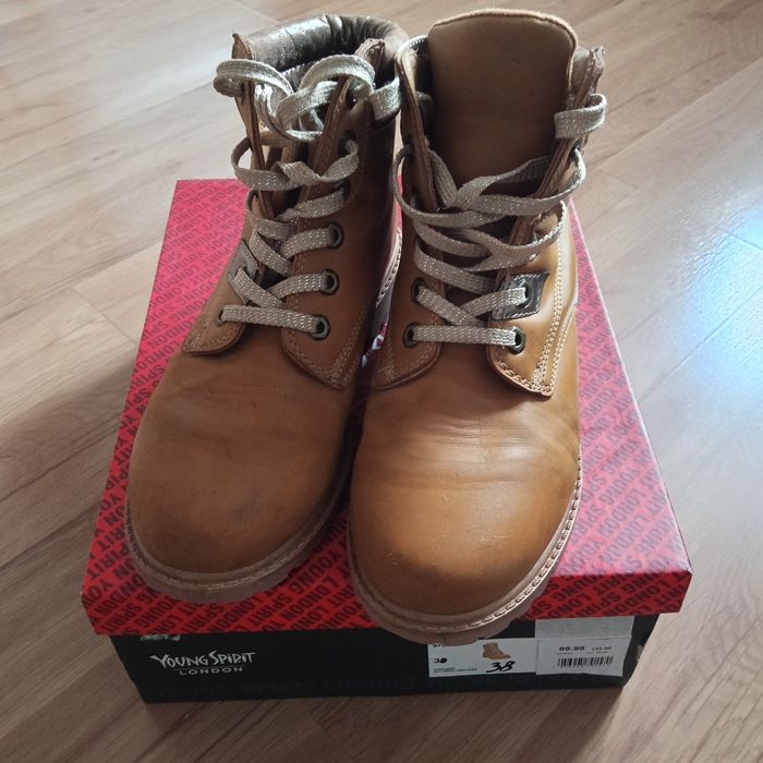 Buty damskie zimowe