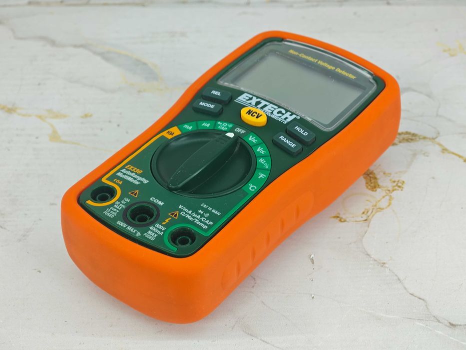 Miernik uniwersalny Extech Instruments EX330
