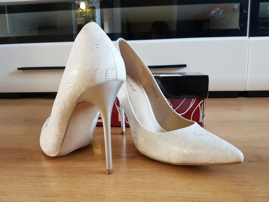 Krótka sukienka ślubna - suknia ślubna lub na poprawiny. Buty gratis!