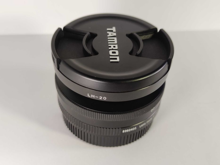 Об'єктив Voiftlander Color-Skopar 20 mm 3.5 SL для Canon EF + бленда LH-20N для Canon.