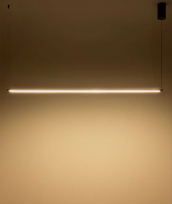 Lâmpada Sklum suspensa linear LED 120 cm em metal