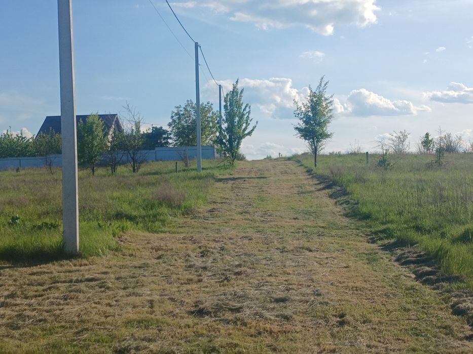 Продам земельну ділянку під будівництво.