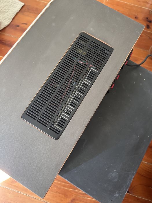 Amplificador ROTEL
