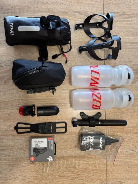 Zestaw do roweru szosa/gravel SPECIALIZED TREK BONTRAGER ZEFAL(lampy dzwonek bidony uchwyty pydsiodlówka torebka olei zamek kluczy dętka lyżki)