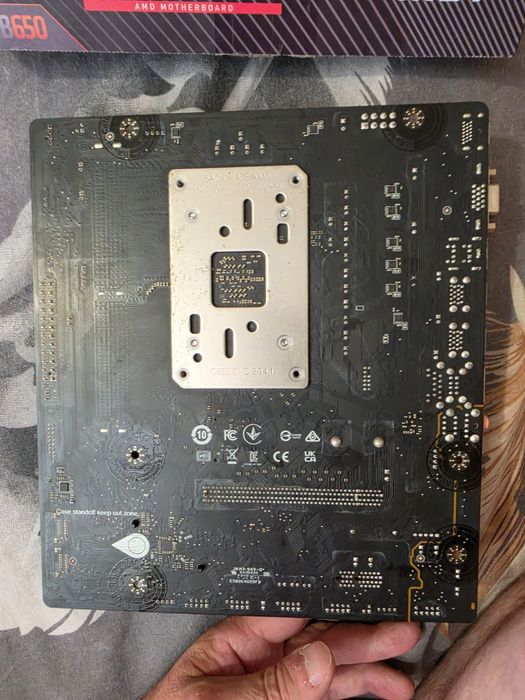 MSI Pro B650M-B DDR5