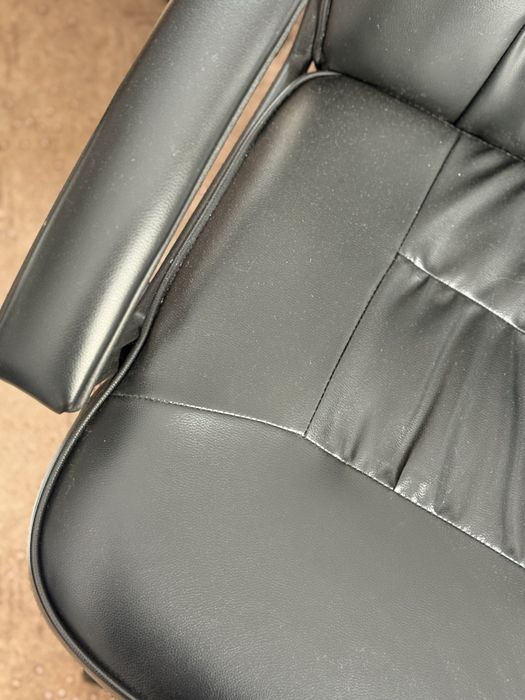 Fotel biurkowy obrotowy