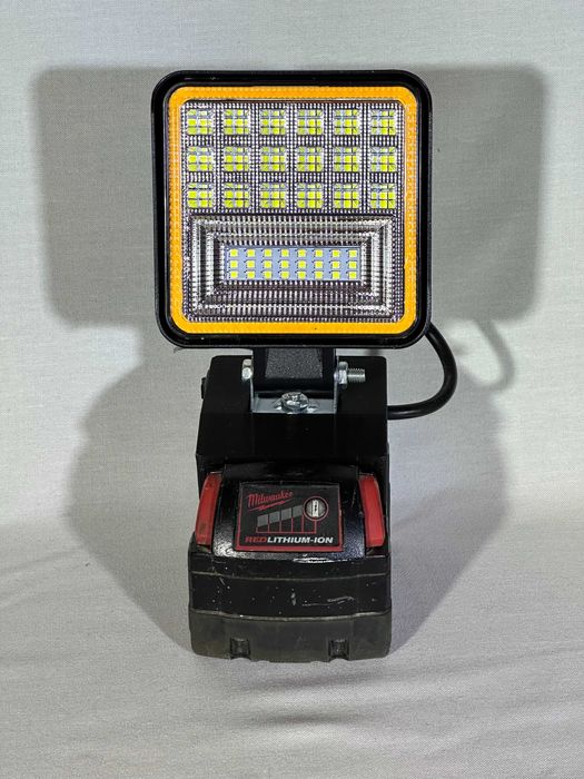 Lampa led do Milwaukee M18 2 tryby