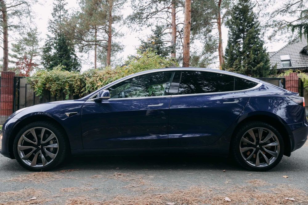 Tesla model 3 Long range Dual Motor 75 KWh Full Self-Driving (Supervis