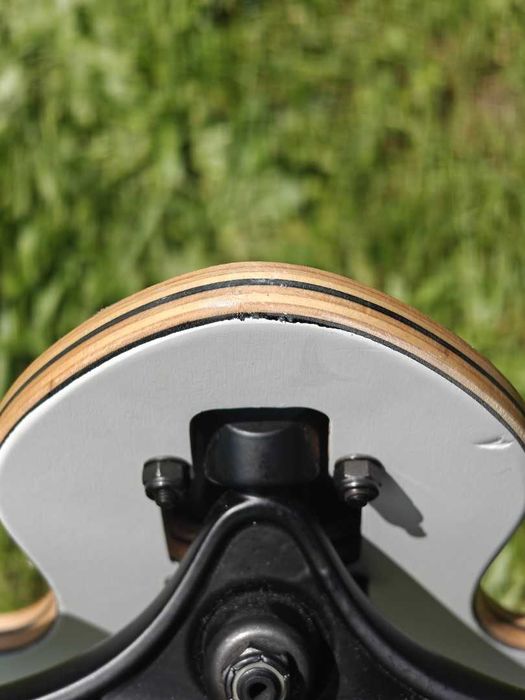 Landyachtz Battle Axe Paper Tiger - longboard