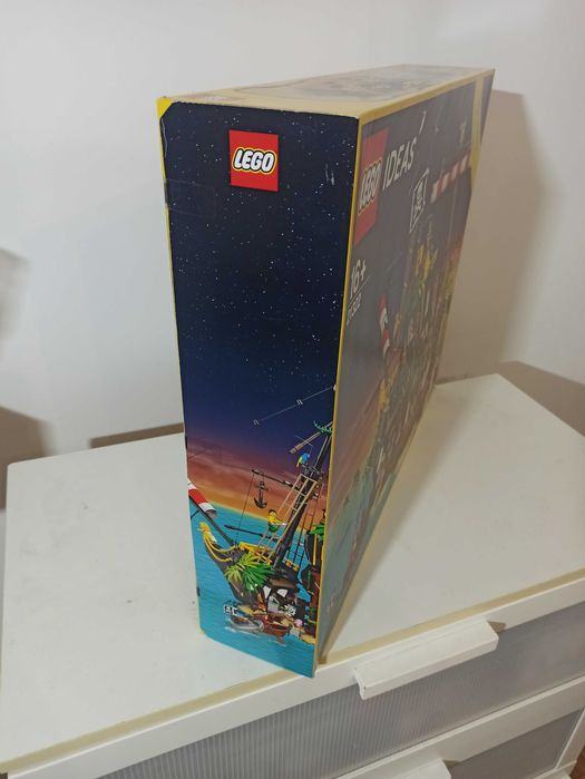 Lego 21322 Piraci z zatoki Barrakud