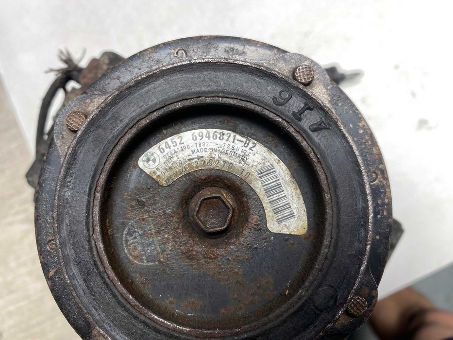 Компресор кондиціонера BMW E90. E91. E60. E61. E63. E64 - 2.5D - 3.0D