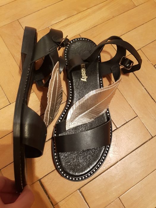 Buty damskie skórzane sandały