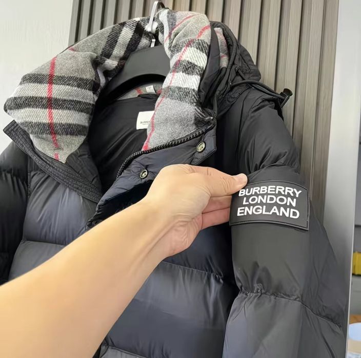 Пуховик Burberry вже в Україні!