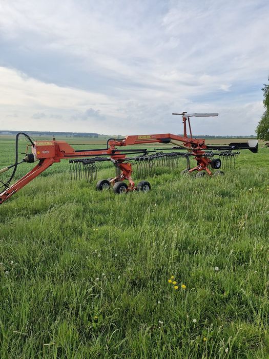 Zgrabiarka Kuhn GA 6522 dwu gwiazdowa