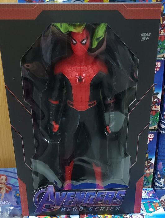 Figuras colecionáveis de escala 1/6 da "Avengers Hero Séries".