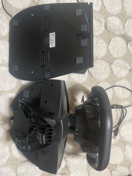 Trustmaster T80 ediçao Ferrari 488 GTB