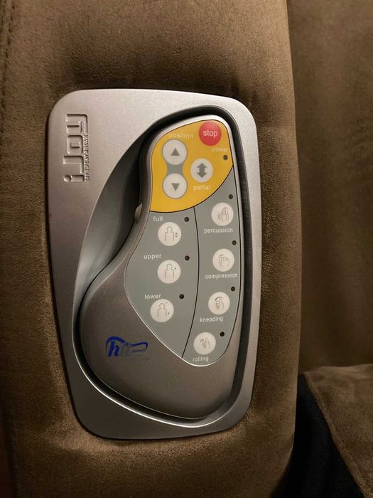 Fotel HT i-Joy 130 Human Touch masujący do domu salonu powystawowy